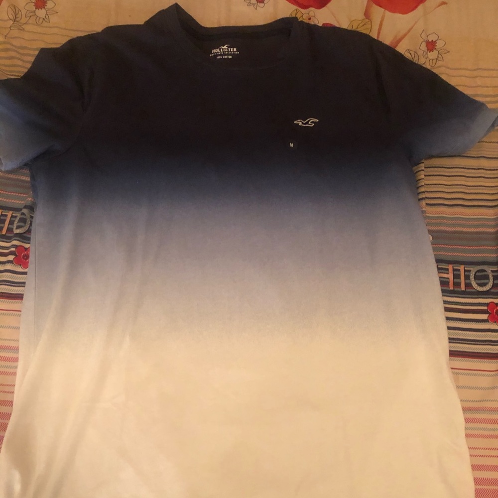 Hollister T-Shirt